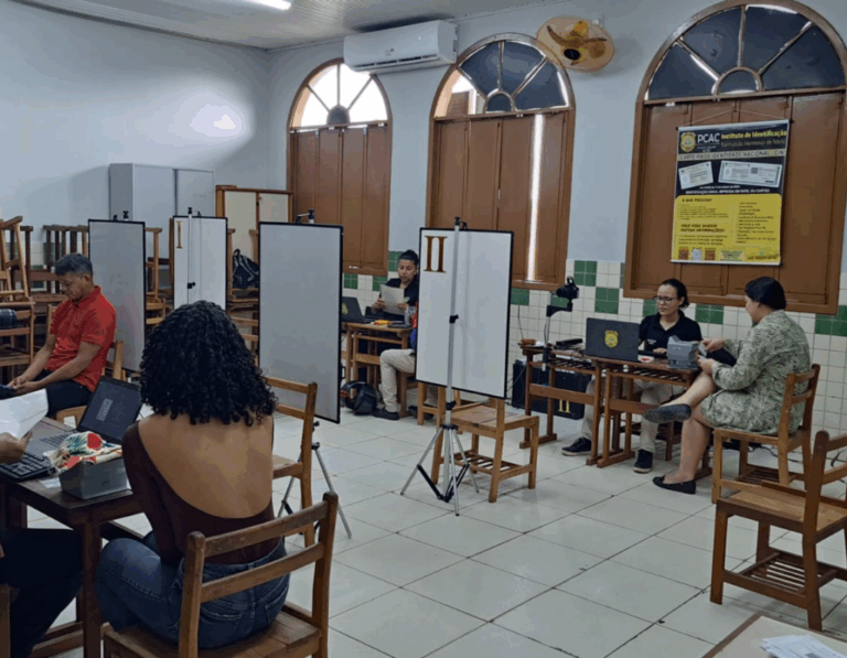 Após sucesso de atendimentos, Polícia Civil retorna a escola e amplia emissão gratuita da carteira de identidade em Rio Branco