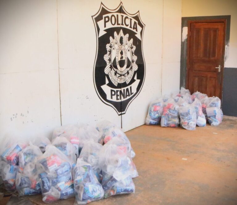 Parceria entre Iapen, SEASDH e Tribunal de Justiça garante kits de higiene a detentas da Unidade Feminina de Rio Branco