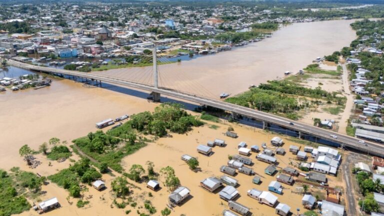 Governo continua monitorando e prestando assistência às famílias atingidas pela cheia do Rio Juruá